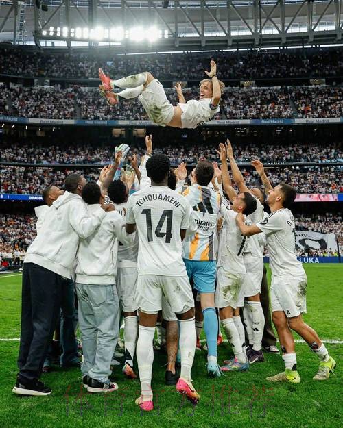 曝皇马已接触阿莱格里 后者愿意接手白衣军团 曝皇马已接触阿莱格里 后者愿意接手白衣军团